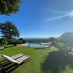 Infinity Pool Near Rome 特雷维那诺罗马诺