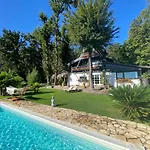 Infinity Pool Near Rome 住宿加早餐酒店 4*