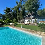 Infinity Pool Near Rome 住宿加早餐酒店