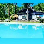 Infinity Pool Near Rome 特雷维那诺罗马诺