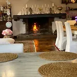 住宿加早餐酒店 Infinity Pool Near Rome 4*