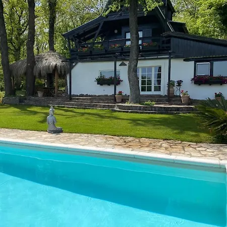 Frühstückspension Infinity Pool Near Rome