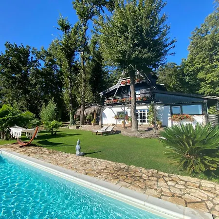 Infinity Pool Near Rome Nocleg ze śniadaniem 4*