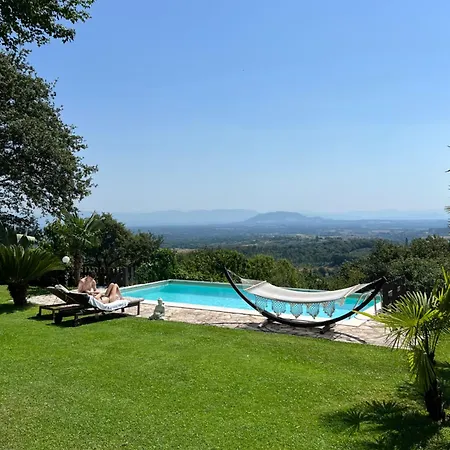Infinity Pool Near Rome Oda ve Kahvaltı 4*